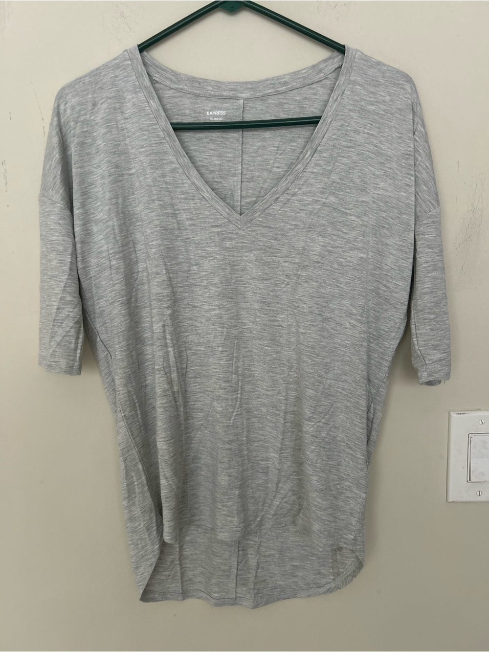 NWOT Express Light Gray V-Neck Short Sleeve asymmetrical relaxed Tee. Size XS